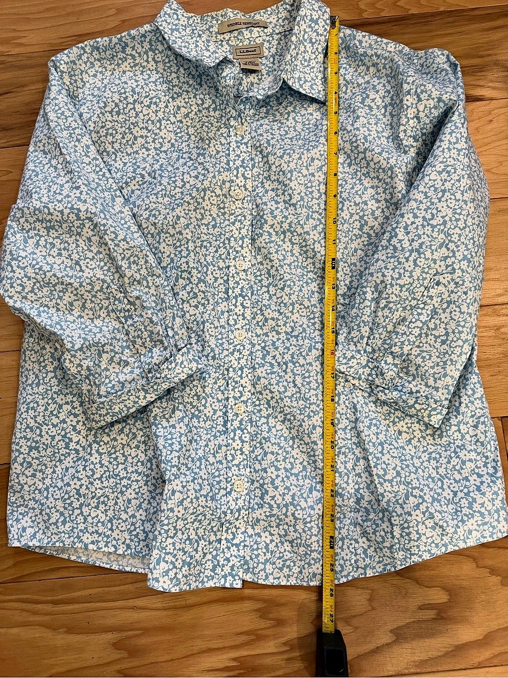 L.L.Bean Floral Cotton Button Down Shirt Blue & White XL Like New - Picture 3 of 5